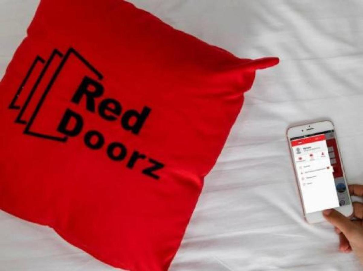 Hotel Reddoorz @ Panglima Polim 2 Giacarta Esterno foto
